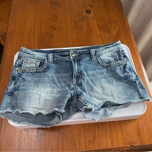 Women’s Sz 33 Shyanne Rhinestone Denim Shorts